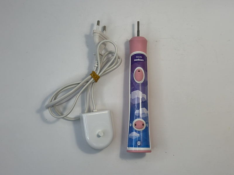 Электрическая зубная щетка Philips HX6352/42