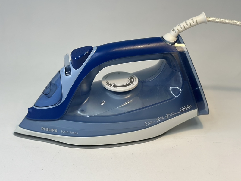 Утюг Philips DST3030, DST3040