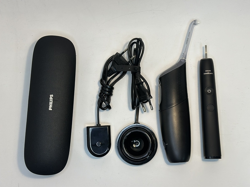 Набор электрическая зубная щетка и ирригатор Philips HX8494/03