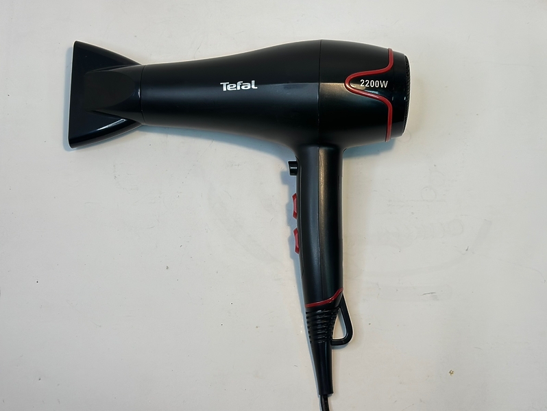 Фен Tefal HV5700D8