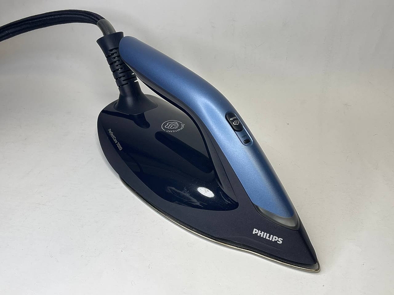 Паровая станция Philips PSG7130
